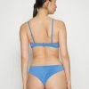 Roxy LOVE THE SURF KNOT SET - Haut De Bikini - Regatta -Roxy Magasin En Ligne 75745c3db7b1468ba62962b341f7f1a1